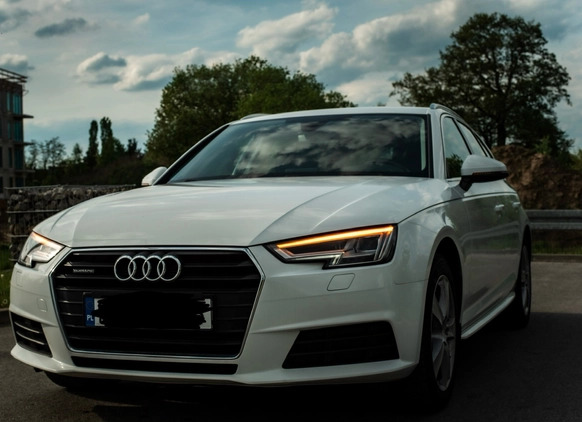 Audi A4 cena 84000 przebieg: 201000, rok produkcji 2017 z Kraków małe 92